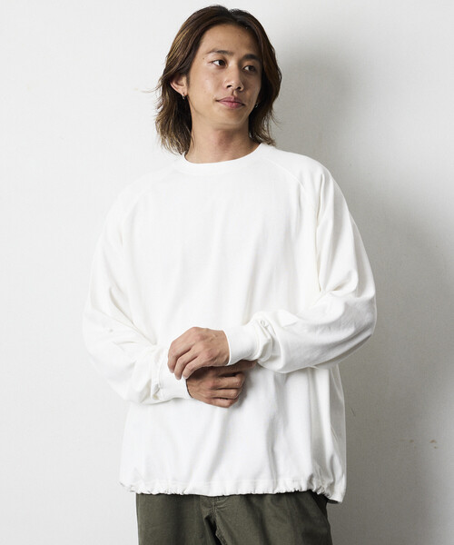 FREAK'S STORE（フリークスストア）の「限定展開 ビッグシルエット USA COTTON ラグランスリーブ スピンドル Tシャツ / ヘムコード（Tシャツ/カットソー・メンズ・ホワイト/グレイッシュベージュ/ホワイト×ブラック/ネイビー/ブラック/チャコールグレー・LARGE/SMALL/MEDIUM）」の20枚目の写真