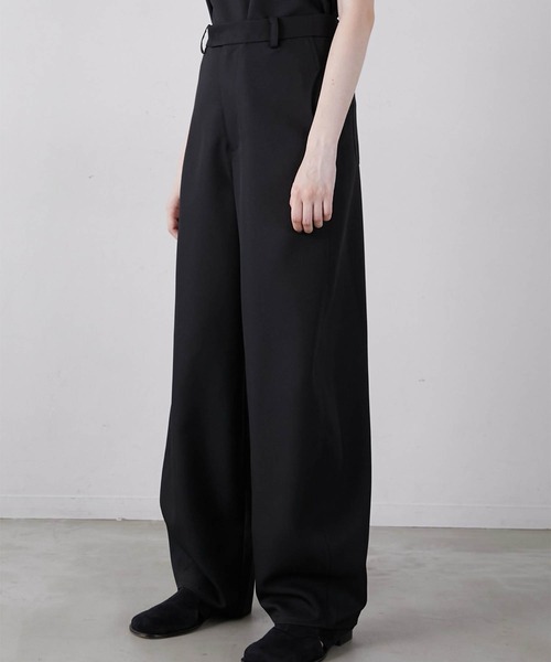 LA PEAU DE GEM(ラポドゥジェム)の「【LA PEAU DE GEM】wide cocoon pants/ワイドコクーンパンツ(その他パンツ・レディース・ブラック/ベージュ・1/2)」の5枚目の写真