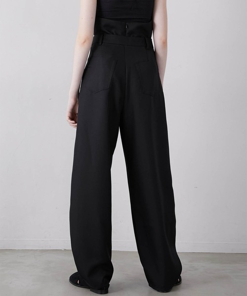 LA PEAU DE GEM(ラポドゥジェム)の「【LA PEAU DE GEM】wide cocoon pants/ワイドコクーンパンツ(その他パンツ・レディース・ブラック/ベージュ・1/2)」の3枚目の写真