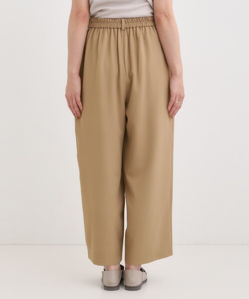 DRESKIP(ドレスキップ)の「【S-LL】腰まわりや太ももを自然にカバー タックワイドパンツ(その他パンツ・レディース・ブラック/ベージュ・02/01/04/03)」の4枚目の写真