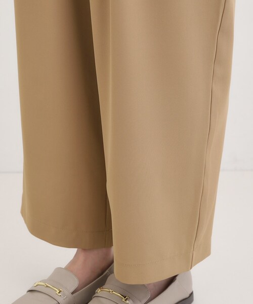 DRESKIP(ドレスキップ)の「【S-LL】腰まわりや太ももを自然にカバー タックワイドパンツ(その他パンツ・レディース・ブラック/ベージュ・02/01/04/03)」の6枚目の写真