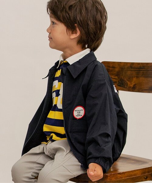 BREEZE（ブリーズ）の「【ジュニア対応】バックロゴジャケット（テーラードジャケット・キッズ・ベージュ/ネイビー・80/90/100/110/120/130/140）」の2枚目の写真