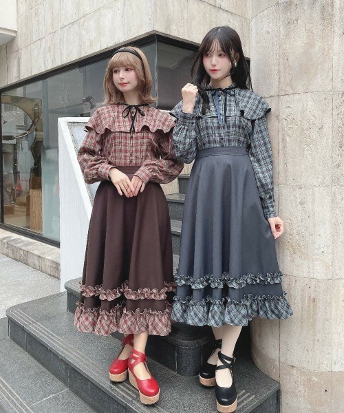 F i.n.t(フィント)の「【セットアップ対応】チェックフリル使いフレアースカート(スカート・レディース・ブラウン/ネイビー・FREE)」の3枚目の写真