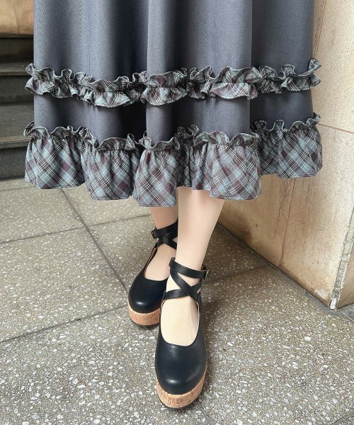 F i.n.t(フィント)の「【セットアップ対応】チェックフリル使いフレアースカート(スカート・レディース・ブラウン/ネイビー・FREE)」の8枚目の写真