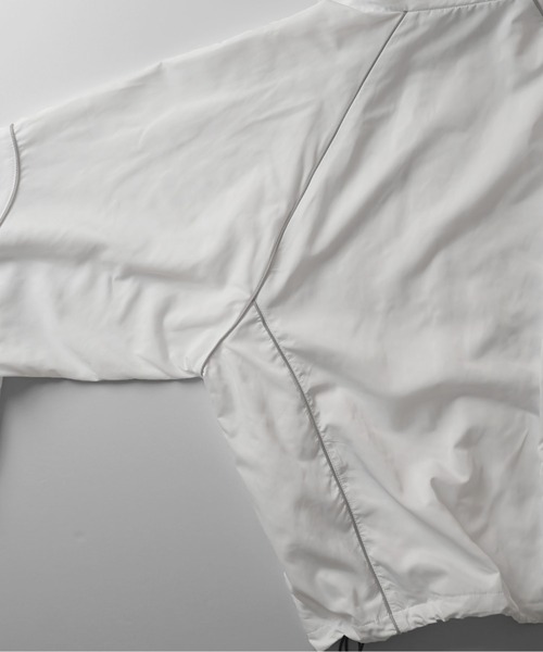 Confirm（コンファーム）の「Y2K ブロークコア ワンポイントロゴプリント フルジップトラックジャケット 切替パイピングライン ナイロンブルゾン ドローコード ユニセックス【Confirm】（Tシャツ/カットソー・メンズ・ブラック/グレー/ホワイト・M/L）」の14枚目の写真