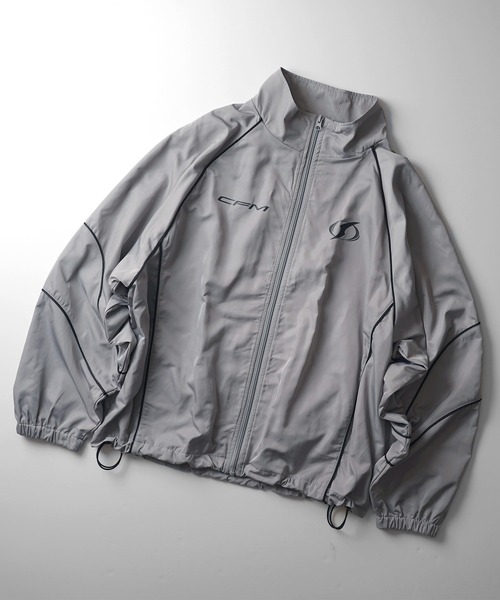 Confirm（コンファーム）の「Y2K ブロークコア ワンポイントロゴプリント フルジップトラックジャケット 切替パイピングライン ナイロンブルゾン ドローコード ユニセックス【Confirm】（Tシャツ/カットソー・メンズ・ブラック/グレー/ホワイト・M/L）」の22枚目の写真