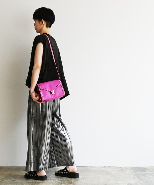 Magine（マージン）の「cheek チーク studs shoulder/スタッズ ショルダー（ショルダーバッグ・レディース・グレー/キャメル/ブラック/グリーン/ピンク・FREE）」の5枚目の写真