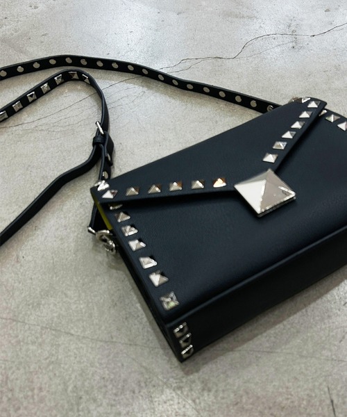 Magine（マージン）の「cheek チーク studs shoulder/スタッズ ショルダー（ショルダーバッグ・レディース・グレー/キャメル/ブラック/グリーン/ピンク・FREE）」の21枚目の写真