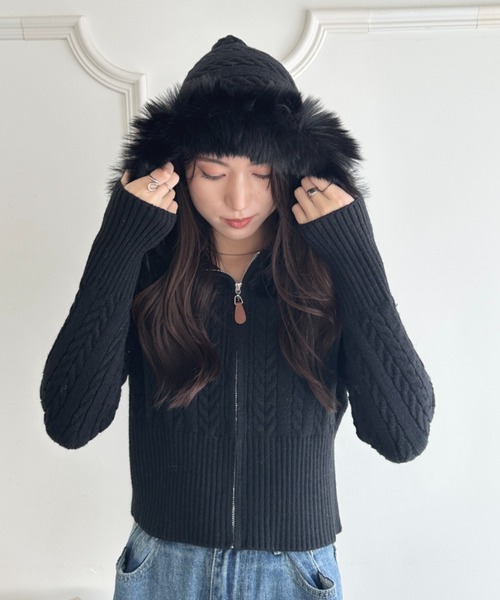 wears(ウェアーズ)の「ファーフード付きケーブルニットジップカーディガン(カーディガン/ボレロ・レディース・アイボリー/グレー/ブラック・FREE)」の18枚目の写真