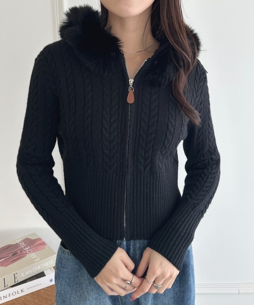 wears(ウェアーズ)の「ファーフード付きケーブルニットジップカーディガン(カーディガン/ボレロ・レディース・アイボリー/グレー/ブラック・FREE)」の14枚目の写真