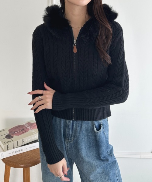 wears(ウェアーズ)の「ファーフード付きケーブルニットジップカーディガン(カーディガン/ボレロ・レディース・アイボリー/グレー/ブラック・FREE)」の20枚目の写真