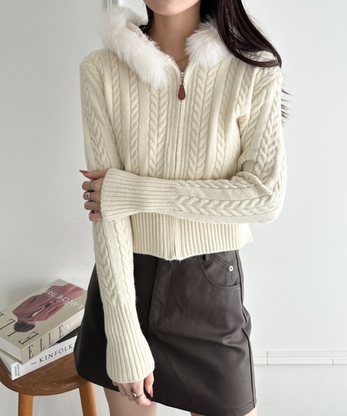wears(ウェアーズ)の「ファーフード付きケーブルニットジップカーディガン(カーディガン/ボレロ・レディース・アイボリー/グレー/ブラック・FREE)」の10枚目の写真