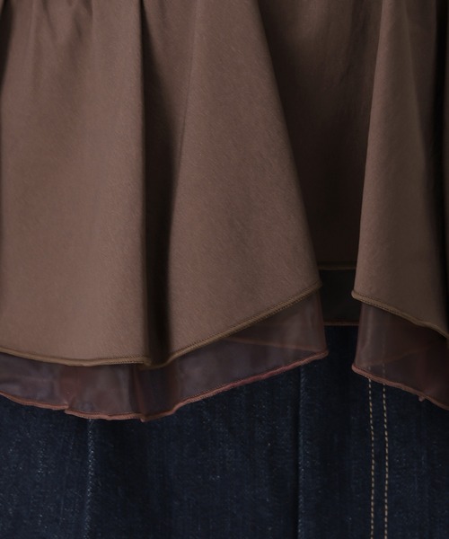 31 Sons de mode（トランテアン　ソン　ドゥ　モード）の「2025秋冬新作 異素材切替ペプラムニット（ニット/セーター・レディース・ブラック/オフホワイト/ダークブラウン・ﾌﾘ-）」の22枚目の写真