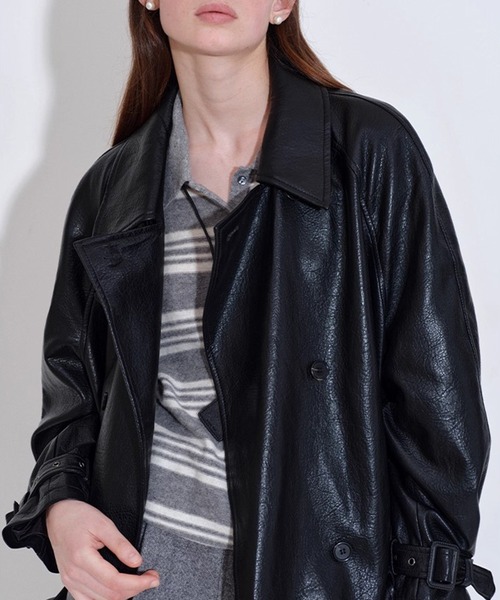 Fano Studios（ファノ ストゥディオズ）の「スタンドカラー ウエストベルト付き 合皮ジャケット FQ25W304【Fano Studios】【2025AW】（ライダースジャケット・レディース・ブラック・FREE）」の3枚目の写真