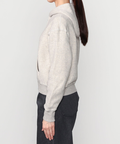 TICCA（ティッカ）の「TICCA | 〈別注〉 ダウニーウラケ ジップパーカー WOMEN（パーカー・レディース・ライトグレー/レッド/チャコール・F）」の15枚目の写真