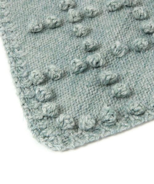 niko and...（ニコアンド）の「オリジナルポンポンニットスカーフ（ストール/ショール・レディース・グリーン/レッド/アイボリー・0）」の5枚目の写真