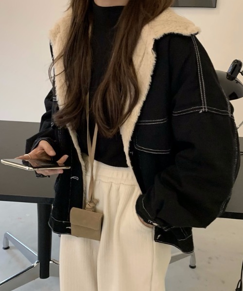 emi+（エミプラス）の「ボアドッキングデニムブルゾン（ブルゾン・レディース・ブラック・FREE）」の2枚目の写真