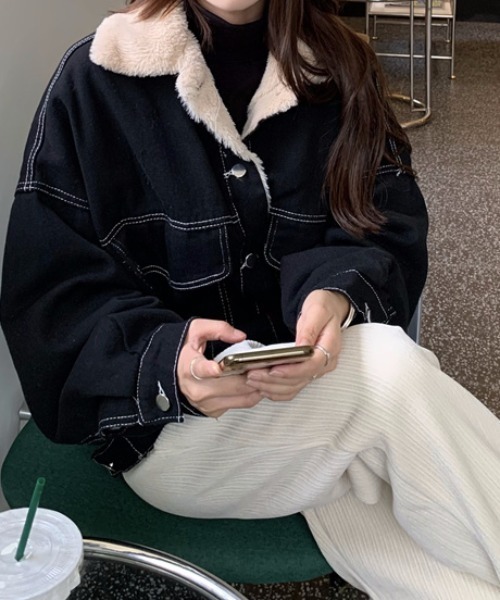 emi+（エミプラス）の「ボアドッキングデニムブルゾン（ブルゾン・レディース・ブラック・FREE）」の8枚目の写真