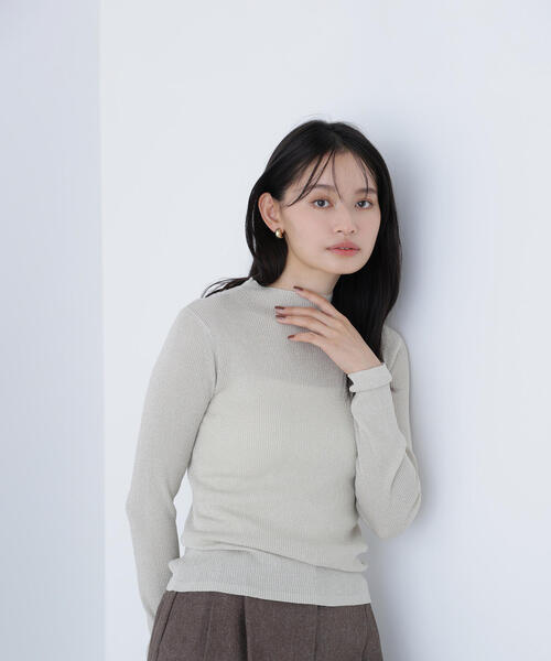 NATURAL BEAUTY BASIC(ナチュラルビューティーベーシック)の「◇シャイニーハイネックニット(ニット/セーター・レディース・ブラック/ブルー/ベージュ・FREE)」の15枚目の写真