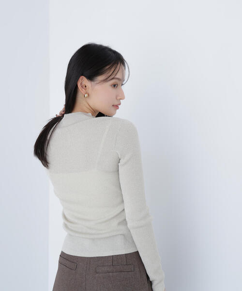 NATURAL BEAUTY BASIC(ナチュラルビューティーベーシック)の「◇シャイニーハイネックニット(ニット/セーター・レディース・ブラック/ブルー/ベージュ・FREE)」の19枚目の写真
