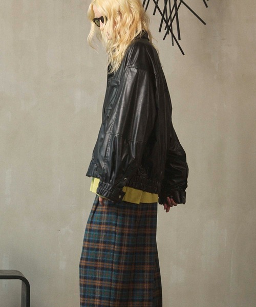 MAISON SPECIAL(メゾンスペシャル)の「《UNISEX》Curve Switching A Light Eco Leather Shirt/カーブスウィッチングAライトエコレザーシャツ【MAISON SPECIAL/メゾンスペシャル】■セットアップ対応■(シャツ/ブラウス・メンズ・ブラック/ブラウン・0/1/2)」の7枚目の写真