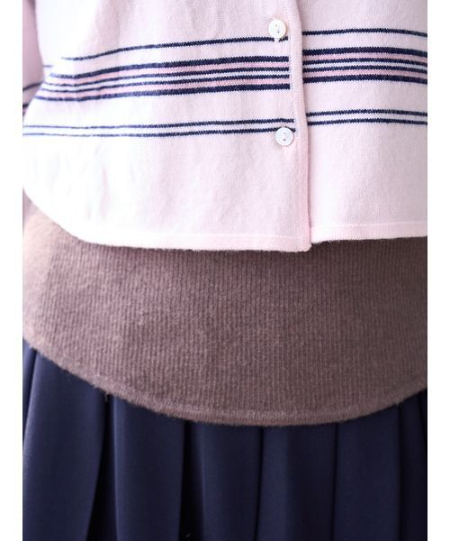 SNIDEL（スナイデル）の「Sustainableレイヤードニットプルオーバー（ニット/セーター・レディース・ライトピンク/ライトブルー/ネイビー・F）」の20枚目の写真