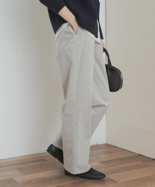 URBAN RESEARCH DOORS(アーバンリサーチドアーズ)の「『UR TECH』コーデュロイトラウザーパンツ(その他パンツ・レディース・ベージュ系その他/ライトグレー・SMALL/MEDIUM)」の6枚目の写真