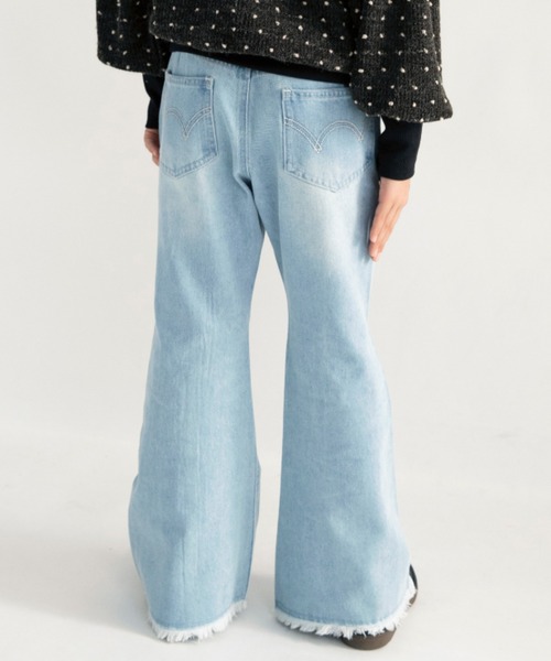 EDWIN（エドウィン）の「【Ou? by EDWIN】フレアデニムパンツ（デニムパンツ・キッズ・ブラック/サックスブルー・90/100/110/130/120/140/150）」の2枚目の写真