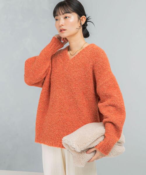 URBAN RESEARCH ROSSO WOMEN(アーバンリサーチ ロッソ)の「『WEB限定』Vネックカーブスリーブニット(ニット/セーター・レディース・ピンク系その他/チャコールグレー/モカ・FREE)」の10枚目の写真