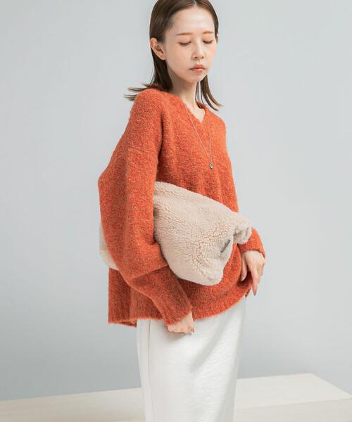 URBAN RESEARCH ROSSO WOMEN(アーバンリサーチ ロッソ)の「『WEB限定』Vネックカーブスリーブニット(ニット/セーター・レディース・ピンク系その他/チャコールグレー/モカ・FREE)」の12枚目の写真