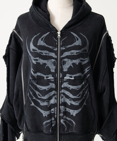 TRAVAS TOKYO（トラバス トウキョウ）の「『TRAVAS TOKYO/トラバス トーキョー』GEDRAJI x TRAVAS TOKYO イラストプリントZIPパーカー（パーカー・レディース・ブラック/ライトベージュ・FREE）」の4枚目の写真