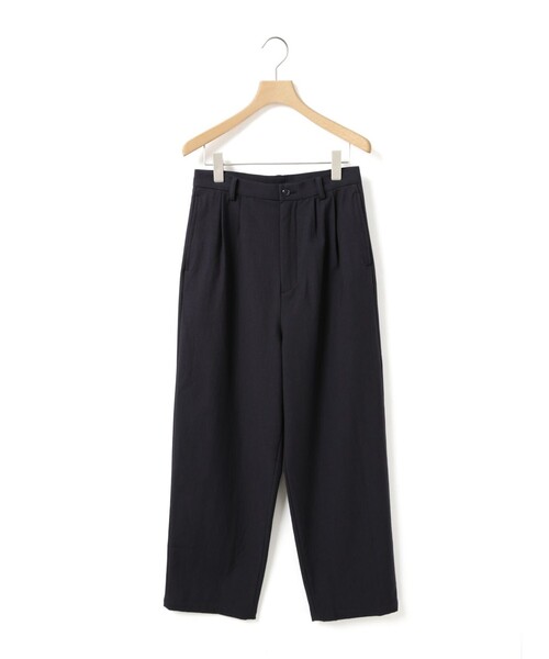 MidiUmi(ミディウミ)の「MidiUmi バックサテンツータックパンツ(その他パンツ・レディース・ネイビー/ブラック/アイボリー・1/2)」の3枚目の写真