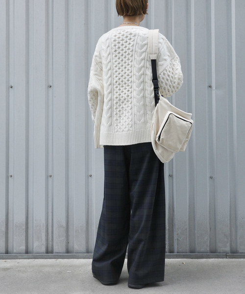 JOURNAL STANDARD LUXE(ジャーナルスタンダード ラックス)の「アランプルオーバー(ニット/セーター・レディース・ホワイト/ネイビー・FREE)」の9枚目の写真