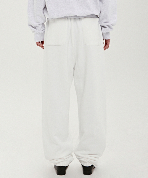NICK&NICOLE(ニックアンドニコール)の「BUTTERFLY WIDE QUALITY PANTS_IVORY(スウェットパンツ・レディース・その他・MEDIUM/LARGE)」の3枚目の写真
