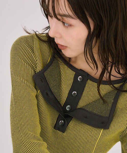 UNITED TOKYO（ユナイテッドトウキョウ）の「Wカラーレイヤーニット｜ウォッシャブル/オフィスカジュアル/細見え/春服（ニット/セーター・レディース・ブラック/イエロー/ライトブルーグレー・FREE）」の21枚目の写真