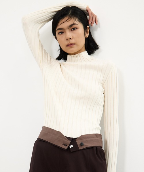 STUDIOUS（ステュディオス）の「【STUDIOUS/ステュディオス】Silk Viscorse Wide Rib KT/シルクビスコースワイドリブニット（ニット/セーター・レディース・ブラウン/ブラック/オフホワイト・FREE）」の13枚目の写真