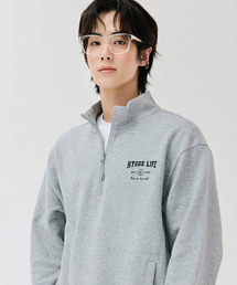 男性エッセンシャルレタリングハーフジップTシャツ-グレー
