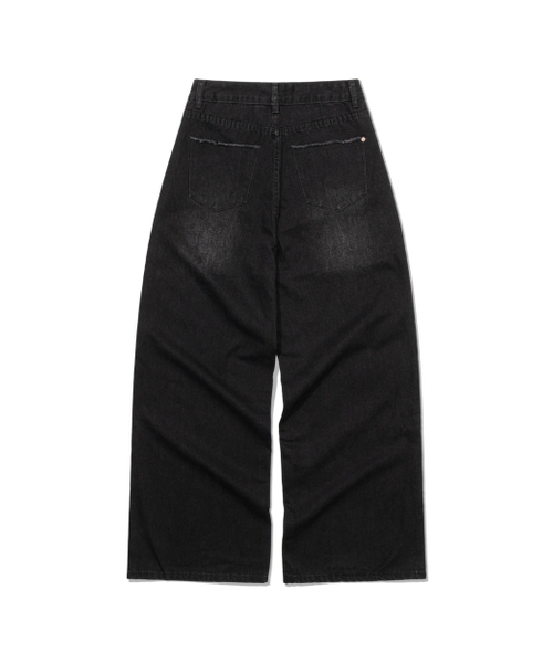 MOAA（モア）の「Fray pocket Wide JEANS (WASHED BLACK)（デニムパンツ・レディース・その他・SMALL/MEDIUM）」の3枚目の写真