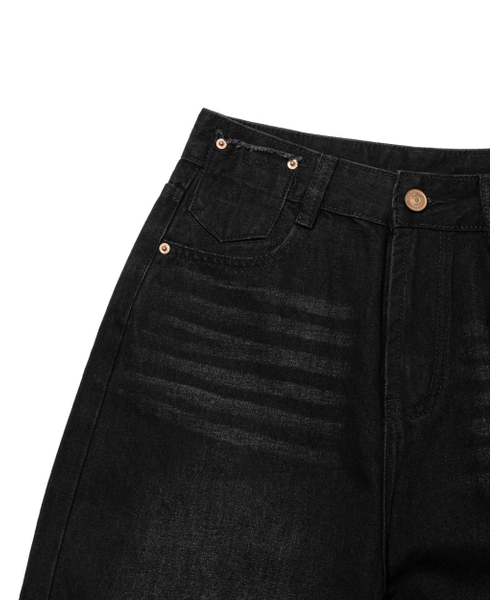 MOAA（モア）の「Fray pocket Wide JEANS (WASHED BLACK)（デニムパンツ・レディース・その他・SMALL/MEDIUM）」の4枚目の写真