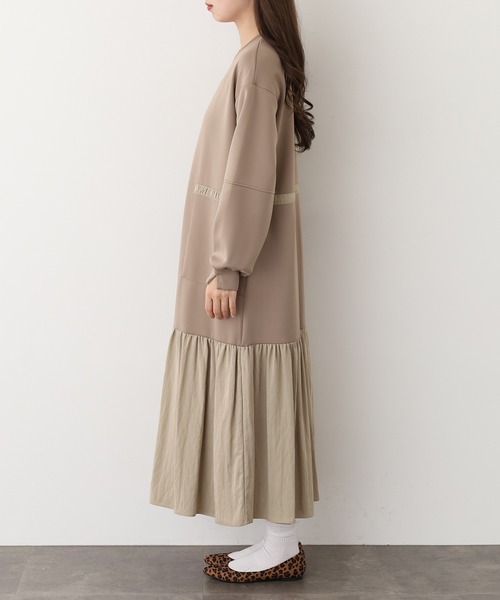 Anna Nicola(アンナニコラ)の「Anna Nicola ライトダンボールティアードワンピース(ワンピース・レディース・ブラック/チャコールグレー/モカ・38)」の18枚目の写真
