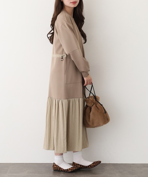 Anna Nicola(アンナニコラ)の「Anna Nicola ライトダンボールティアードワンピース(ワンピース・レディース・ブラック/チャコールグレー/モカ・38)」の15枚目の写真