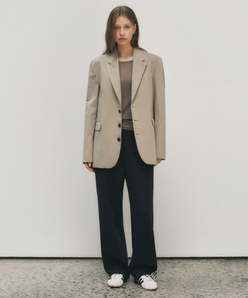 WEDNESDAYOASISFORWOMEN（ウェンズデー オアシス フォー ウーマン）の「[アトリエエディション] テーラードブレザー ジャケット_BEIGE(W25-OT05)（その他アウター・レディース・ベージュ・FREE）」の3枚目の写真