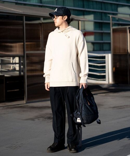 ASTLAY(アストレイ)の「Lambswool Hood Sweater (Cream/Navy)(パーカー・メンズ・その他・3/2)」の3枚目の写真