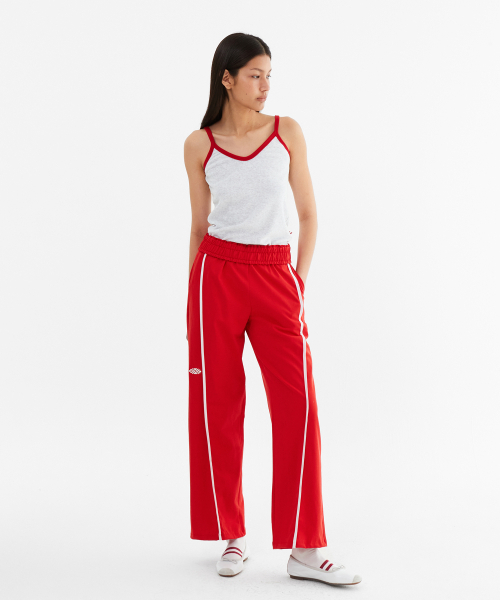 MENASOO（ミナス）の「Line Point Pin Tuck Cotton Pants_Red（スウェットパンツ・レディース・レッド・2/1）」の7枚目の写真