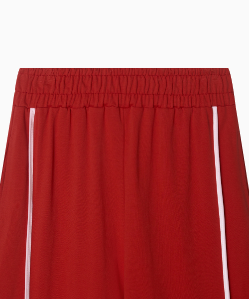 MENASOO（ミナス）の「Line Point Pin Tuck Cotton Pants_Red（スウェットパンツ・レディース・レッド・2/1）」の11枚目の写真