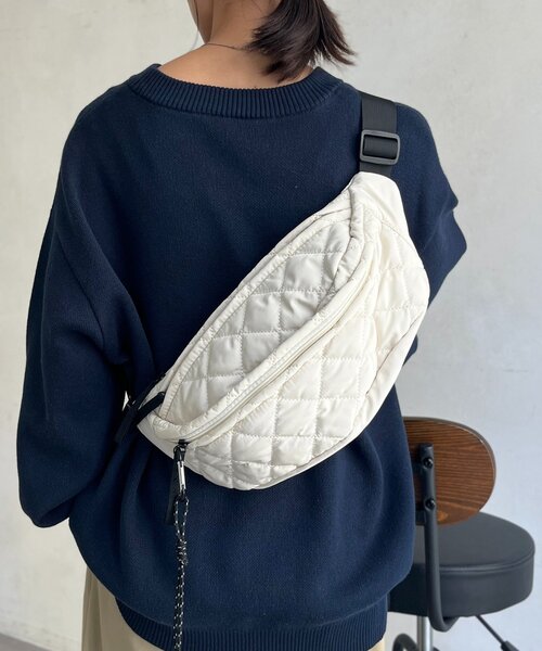 CPCM(シーピーシーエム)の「キルティングボディバッグ(ボディバッグ/ウエストポーチ・レディース・アイボリー/ブラック・FREE)」の1枚目の写真