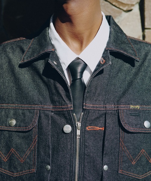 Camphor wood（カンファーウッド）の「【 Wrangler × CamphorWood 】custom 2way trucker denim jacket【124MJ×24MJZ】/ 【ラングラーコラボレーション】カスタム2WAYデニムジャケット（その他アウター・メンズ・ブラック系1・SMALL/MEDIUM/LARGE）」の10枚目の写真