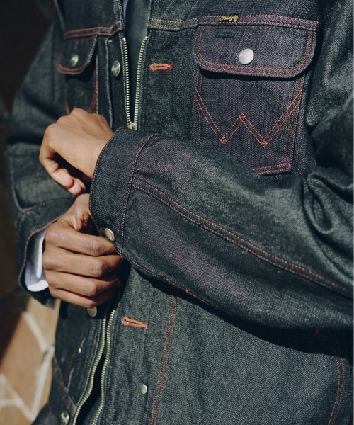 Camphor wood（カンファーウッド）の「【 Wrangler × CamphorWood 】custom 2way trucker denim jacket【124MJ×24MJZ】/ 【ラングラーコラボレーション】カスタム2WAYデニムジャケット（その他アウター・メンズ・ブラック系1・SMALL/MEDIUM/LARGE）」の13枚目の写真