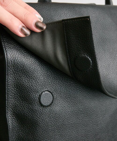 セール】《本革/A4サイズ対応》レザーフラップリュック（バックパック