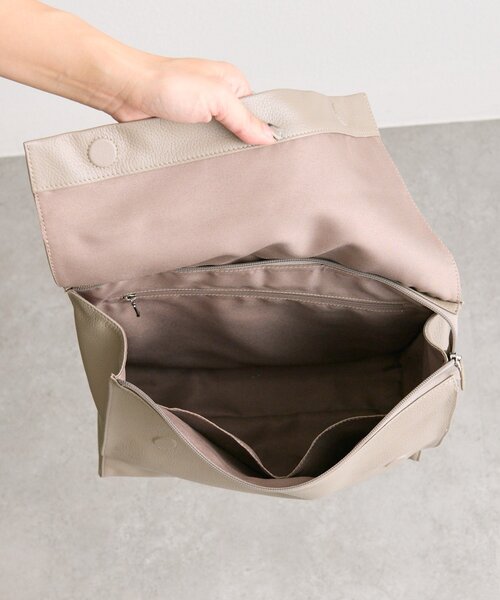 セール】《本革/A4サイズ対応》レザーフラップリュック（バックパック